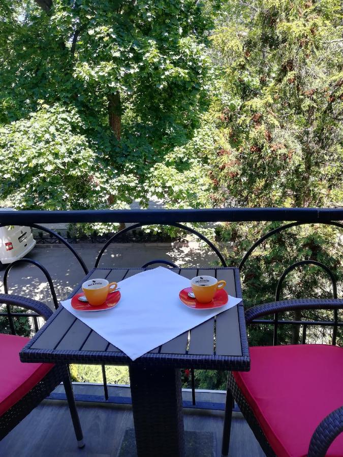 אודסה Hotel Reno On Deribasovskaya מראה חיצוני תמונה